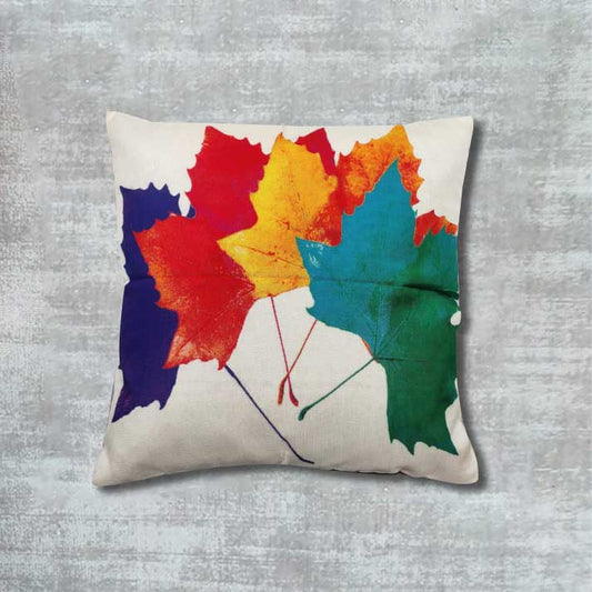 Cushion with Multicolor Autumn Leaf Print – Stylish Nature Decor