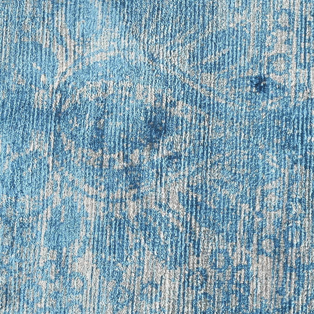 Cosmic Collection Handloom Viscose Rug.