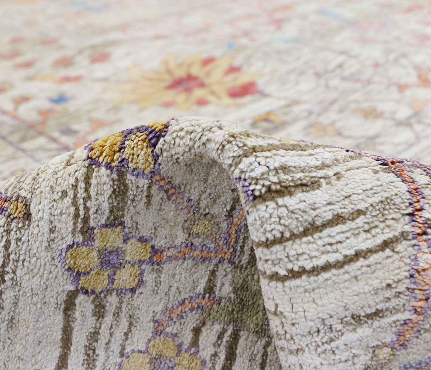 Artisan Weaves Handknotted Hand Spun Wool/Viscose