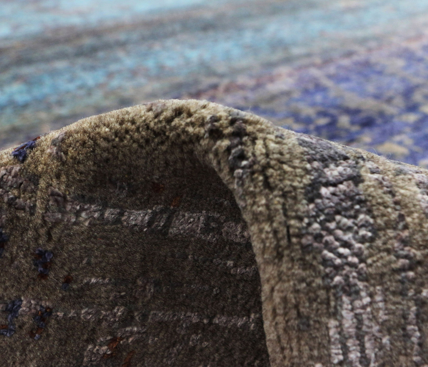 Artisan Weaves Handknotted Handspun Wool/Viscose