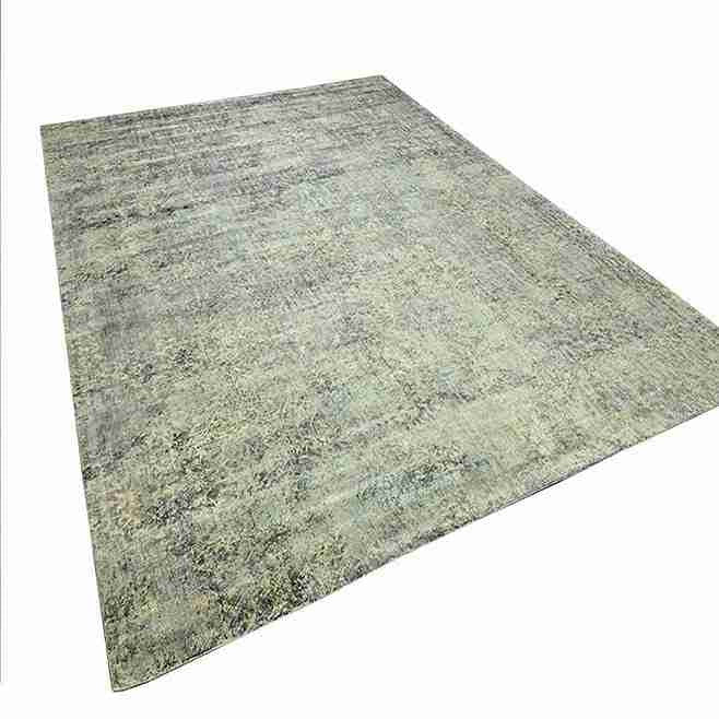 Cosmic Collection Handloom Viscose Rug.