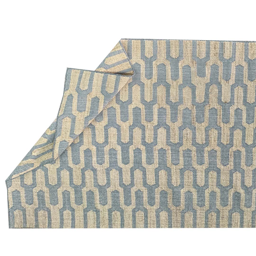 Earthy Elegance  Handknotted Jute Rug