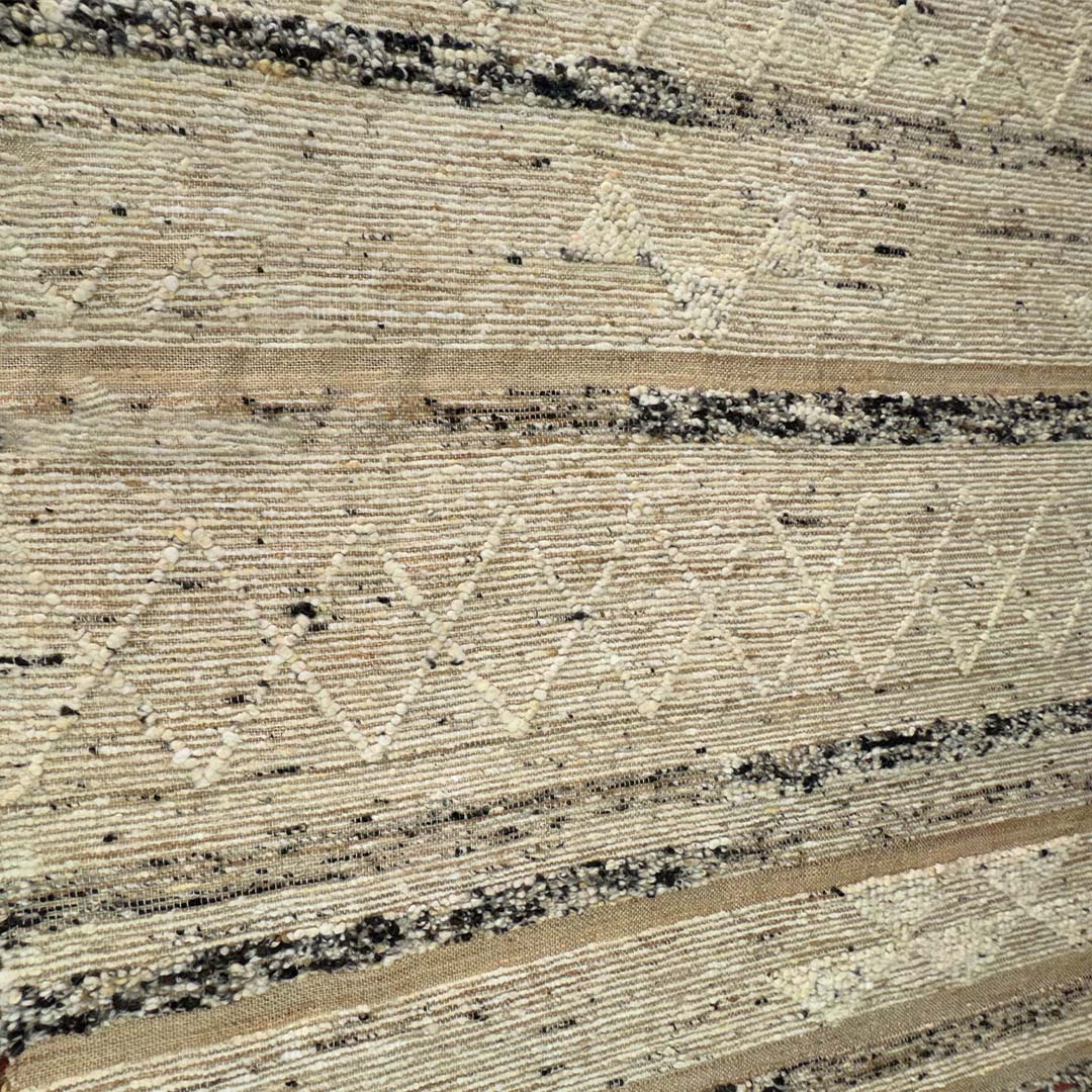 Earthy Elegance  Handknotted Jute & Wool Rug