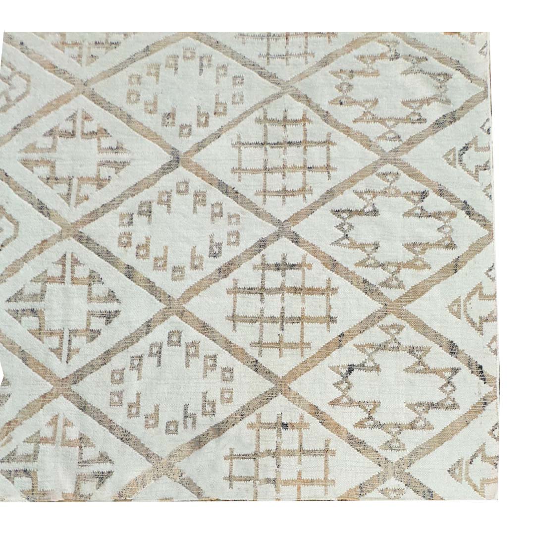 Earthy Elegance  Handknotted Jute Rug