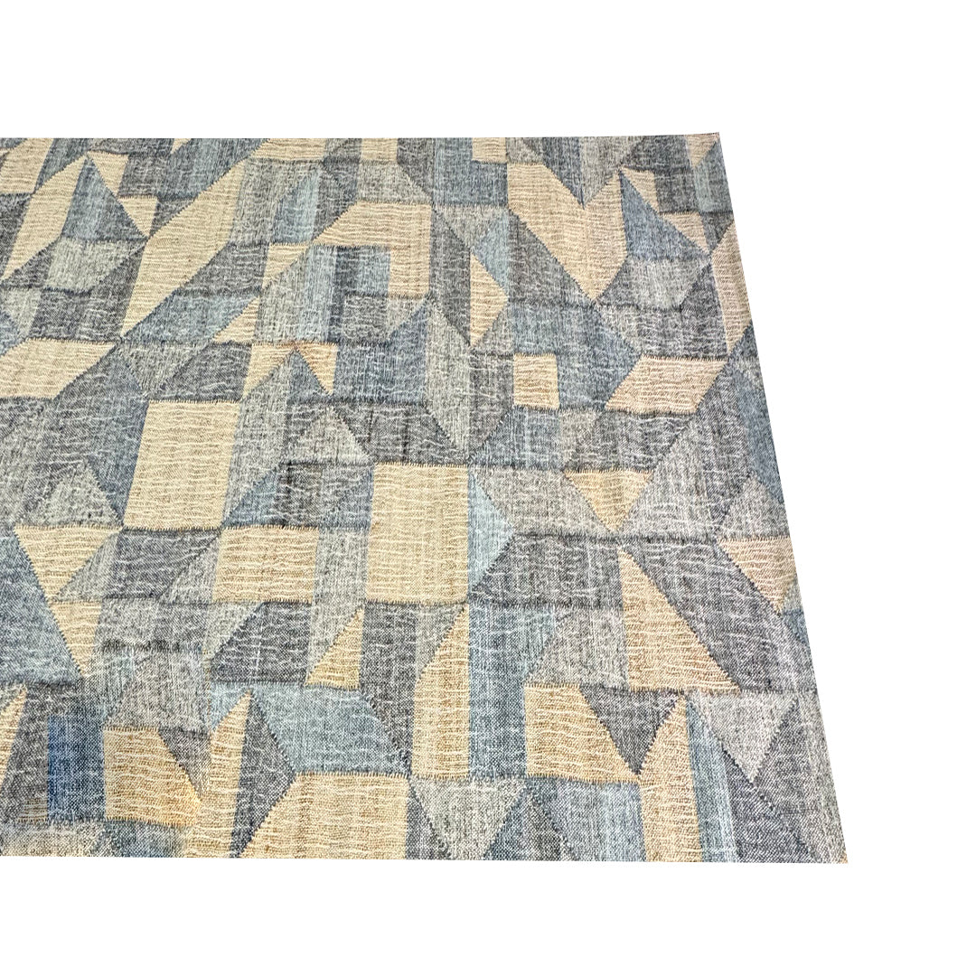 Earthy Elegance  Handknotted Jute Rug