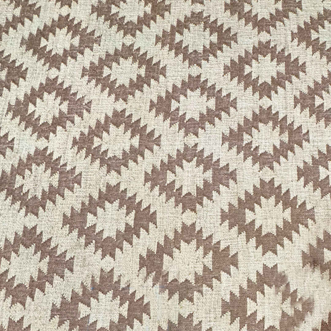 Earthy Elegance  Handknotted Jute Rug