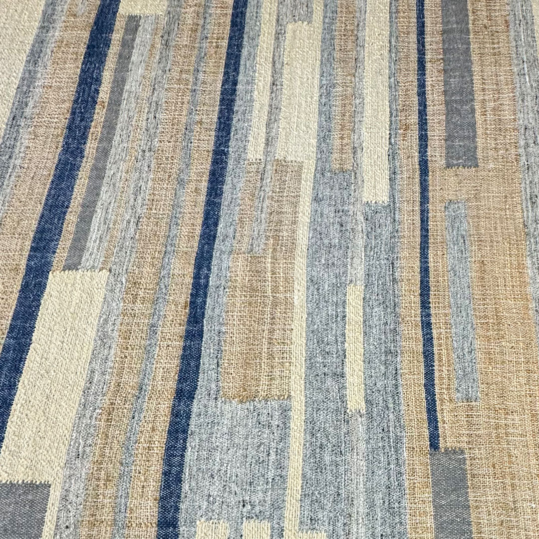 Earthy Elegance  Handknotted Jute Rug