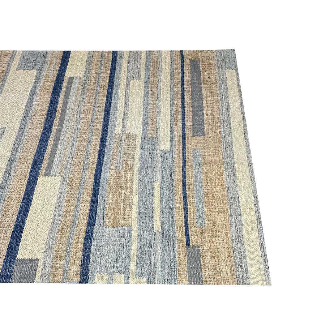 Earthy Elegance  Handknotted Jute Rug