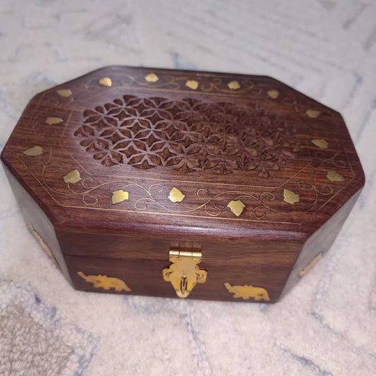 Elegant Wooden Jewelry Box with Red Velvet Lining - Octagonal Design