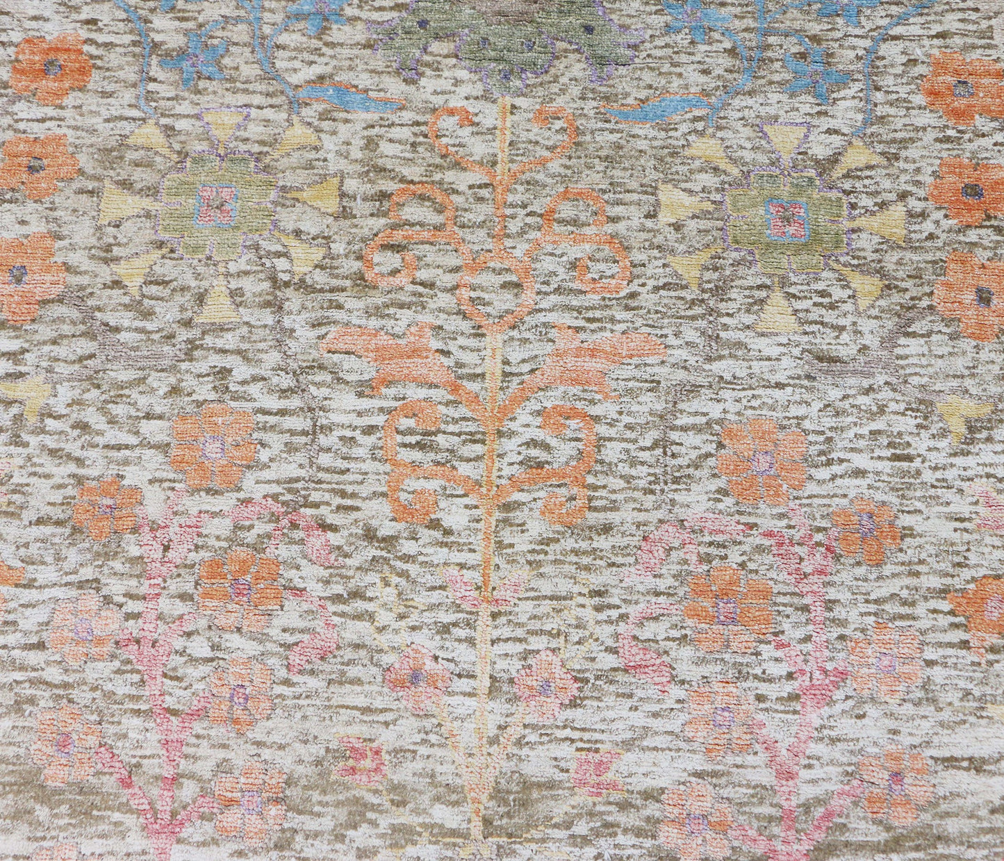 Artisan Weaves Handknotted Hand Spun Wool/Viscose