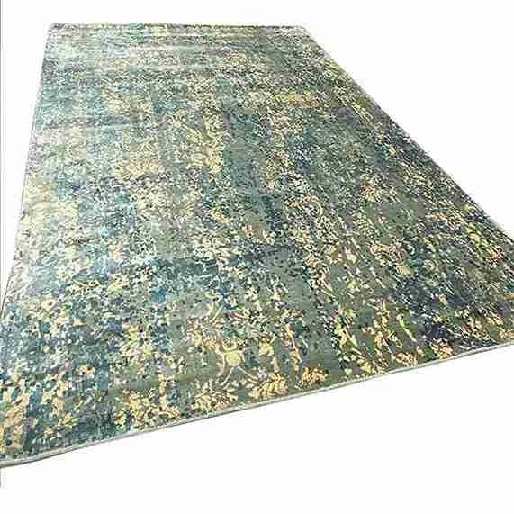 Cosmic Collection Handloom Viscose Rug.