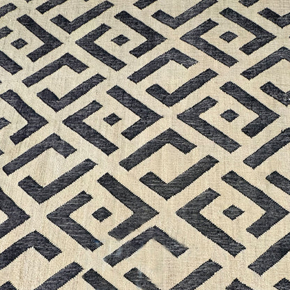 Earthy Elegance  Handknotted Jute Rug