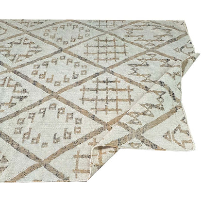 Earthy Elegance  Handknotted Jute Rug