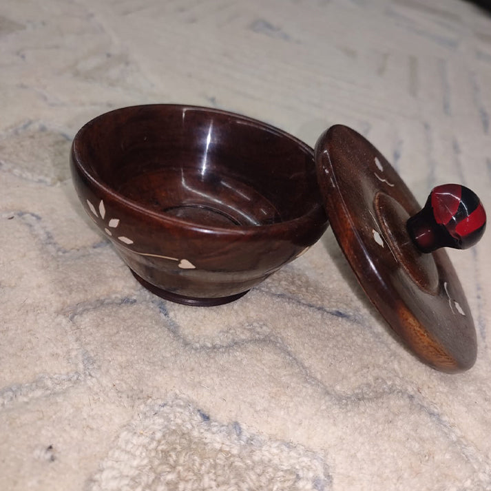 Handcrafted Wooden Bowl Set with Lid – Decorative & Functional Storage Containers
